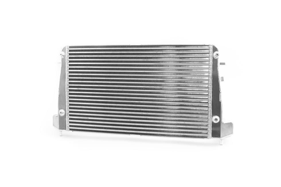 Forge FMMK5FMIC - Ulepszony intercooler do montażu z przodu dla VW Mk5, Audi, Seat i Skoda